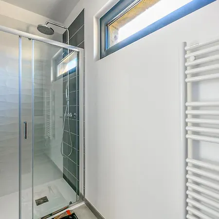 2 Bedroom Awesome In Saint-gervais-en-belin Saint-Gervais en-Belin
