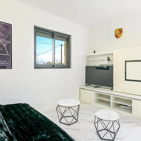 Casa de Férias 2 Bedroom Awesome In Saint-gervais-en-belin *
